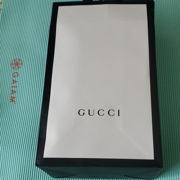 Gucci pink and white shoes brand new !! - Picture 5 of 6